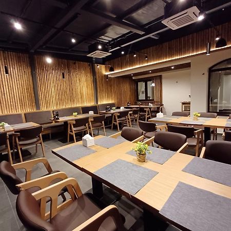 Pensiune & Restaurant Victoria Păltiniş Eksteriør bilde