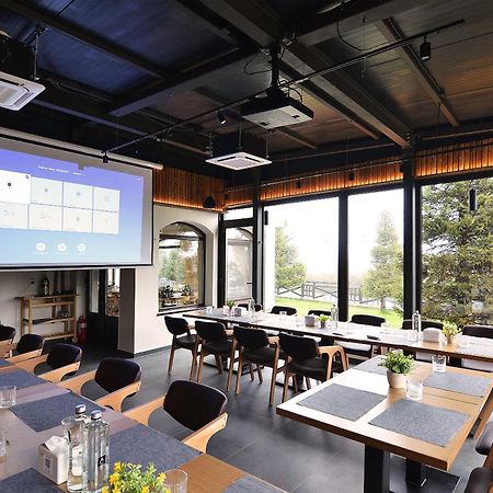 Pensiune & Restaurant Victoria Păltiniş Eksteriør bilde