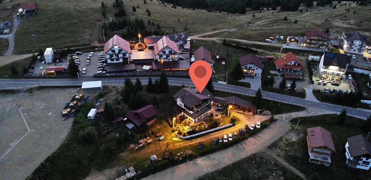 Pensiune & Restaurant Victoria Păltiniş Eksteriør bilde